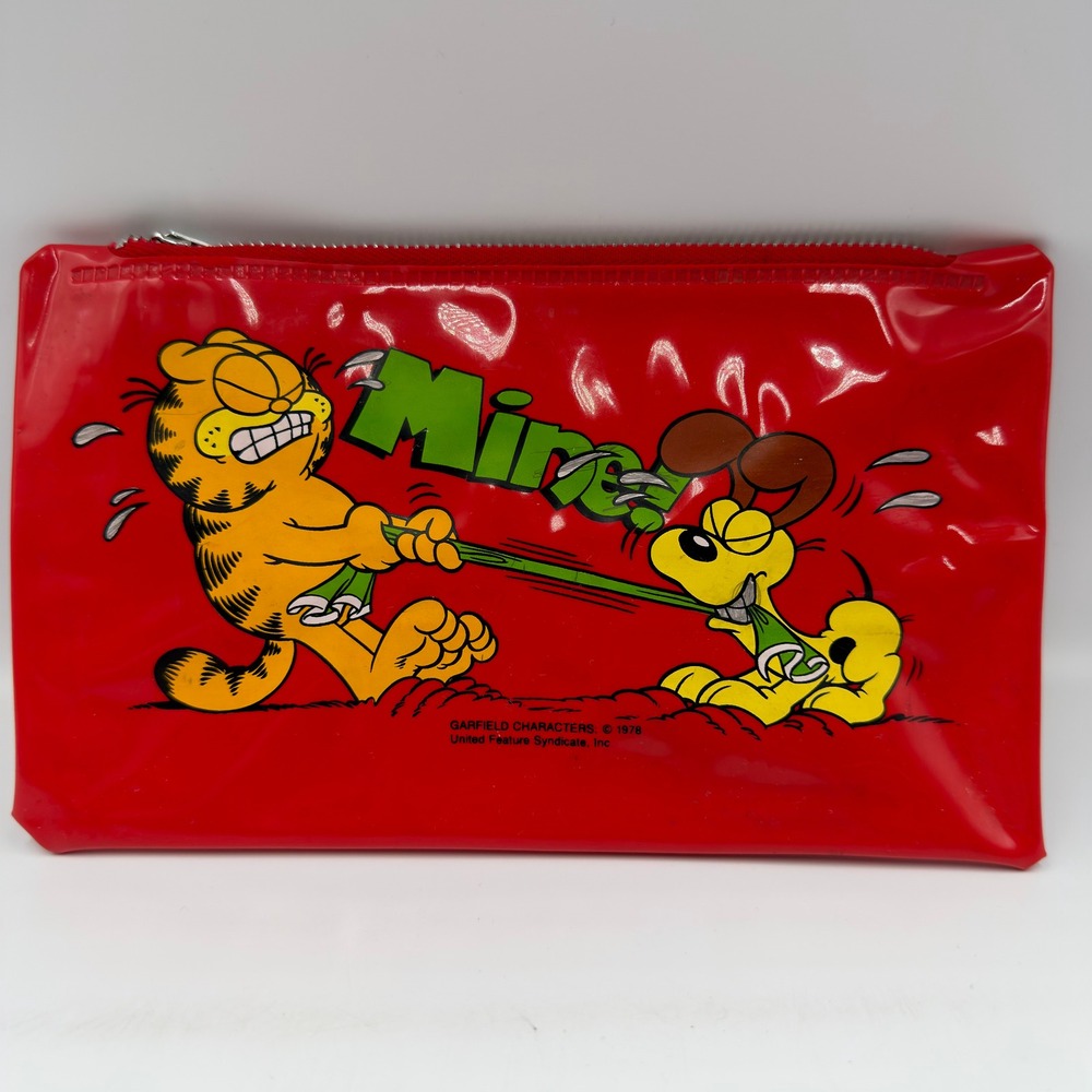 Vintage 1978 Garfield Odie Mine Red Vinyl Pencil Pouch Case Zippered Hong Kong
